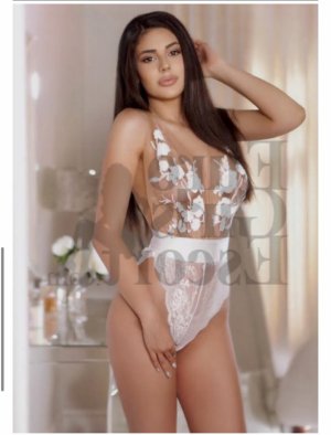Roselyse massage parlor in Redwood City and escort